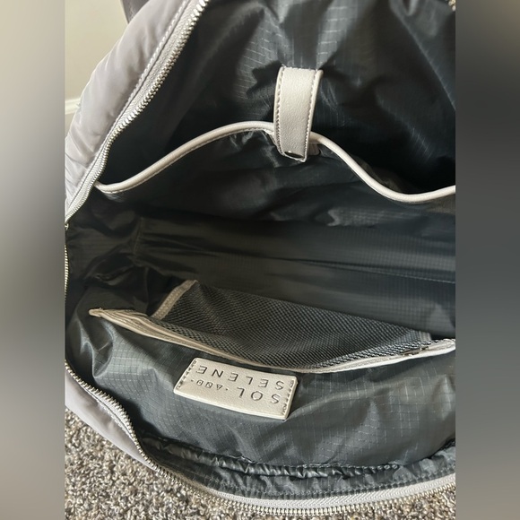 Sol and Selene gray/silver quilted shoulder bag in excellent condition - Picture 7 of 12